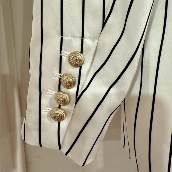 Generation Love Womens White Pinstripe Leighton Satin Blazer - Picture 9 of 12